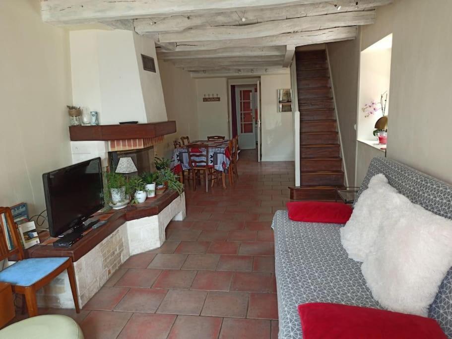 Hébergement de vacances 3 Chambres, 2 A 10 Pers Et Jardin Cloture Oradour-sur-Glane