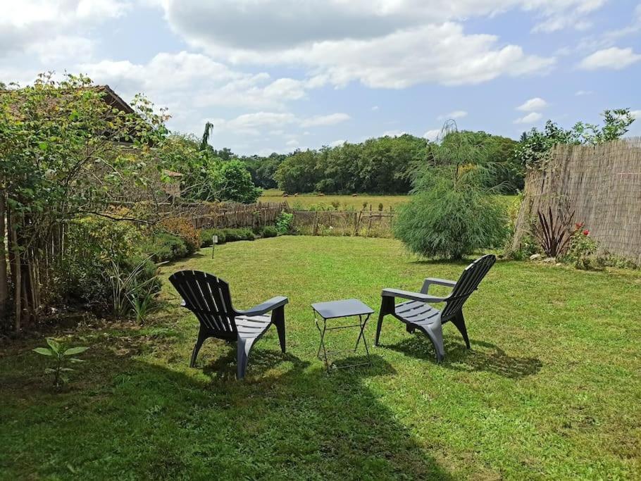 Hébergement de vacances 3 Chambres, 2 A 10 Pers Et Jardin Cloture Oradour-sur-Glane